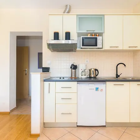 Apartment Maja *